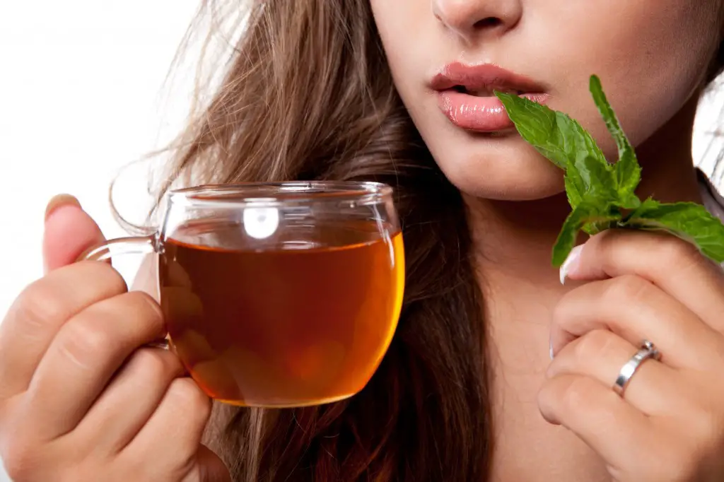 Benefits-of-Herbal-Tea-1024x682