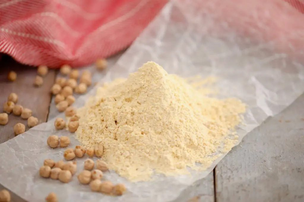 Add chickpeas flour in the bread to lose weight